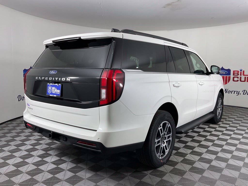 New 2026 Ford Expedition Active RWD image 3
