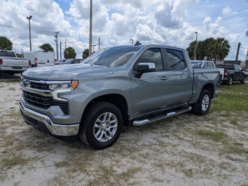 Used 2025 Chevrolet Silverado 1500 LT RWD image 8