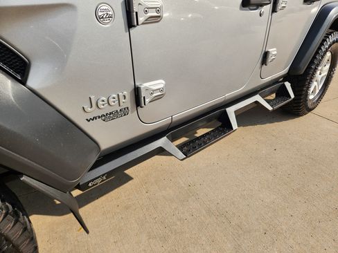 Used 2020 Jeep Wrangler Unlimited Sport S image 14