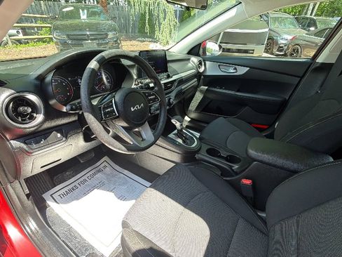 Used 2023 Kia Forte LXS w/ LXS Technology Package FWD image 16