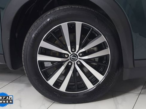 Used 2024 Nissan Pathfinder Platinum w/ Cargo Package image 17