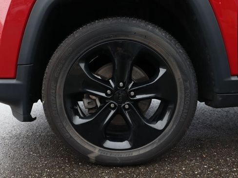 Used 2020 Jeep Compass Latitude image 27