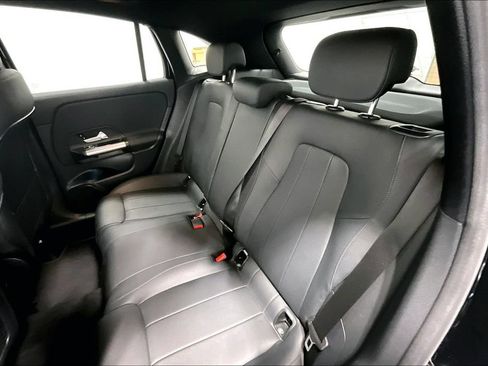 Used 2025 Mercedes-Benz GLA 250 image 27