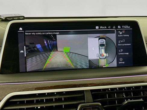 Used 2022 BMW 750i xDrive w/ Autobahn Package AWD/4WD image 15