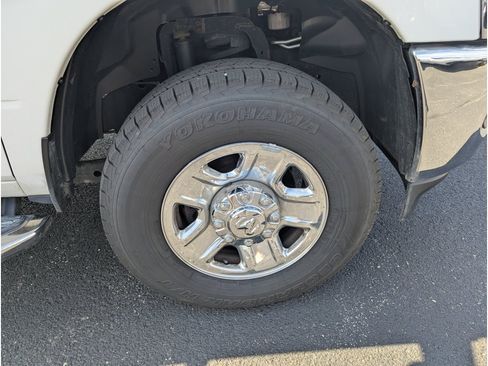 Used 2020 RAM 2500 Big Horn AWD/4WD image 19