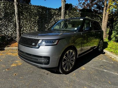 New 2025 Land Rover Range Rover SE