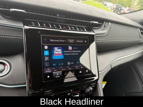 New 2025 Jeep Grand Cherokee Altitude image 13