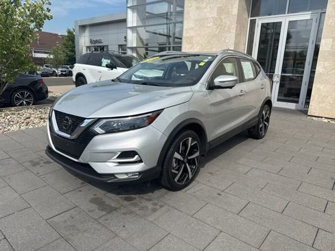Used 2022 Nissan Rogue Sport SL w/ Premium Package AWD/4WD image 3