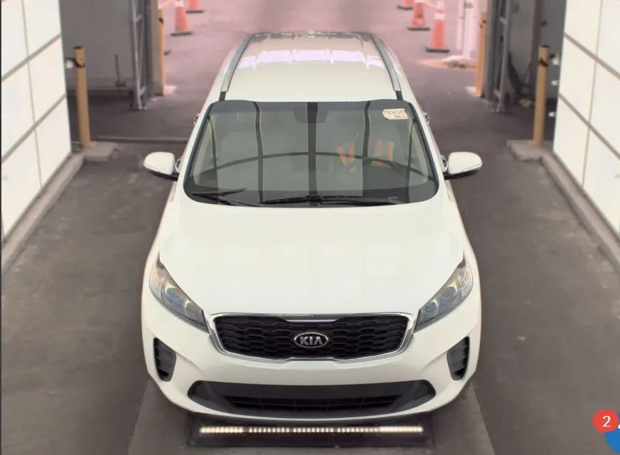 Used 2019 Kia Sorento FWD V6 w/ LX V6 Convenience Package image 3