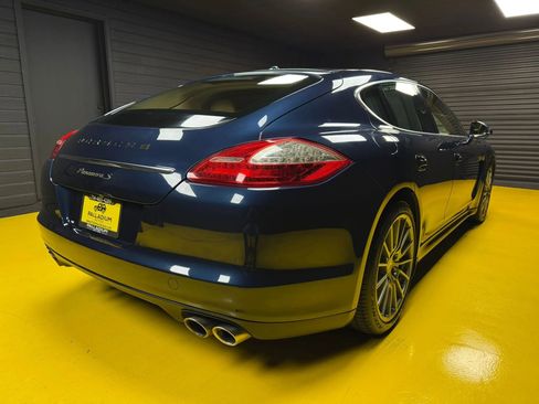 Used 2012 Porsche Panamera S image 3