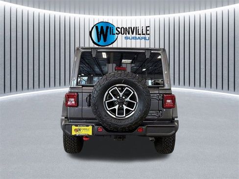 Used 2025 Jeep Wrangler Unlimited Rubicon image 5