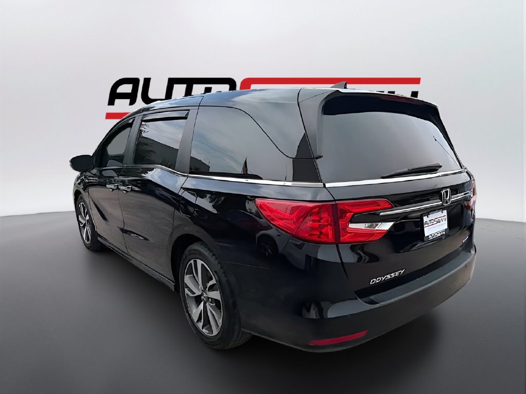 Used 2023 Honda Odyssey Touring image 5