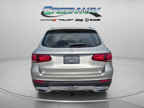 Used 2021 Mercedes-Benz GLC 300 4MATIC image 2