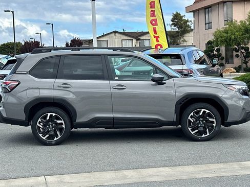 New 2026 Subaru Forester Premium AWD/4WD image 3