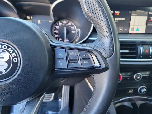 Used 2023 Alfa Romeo Stelvio Ti image 18