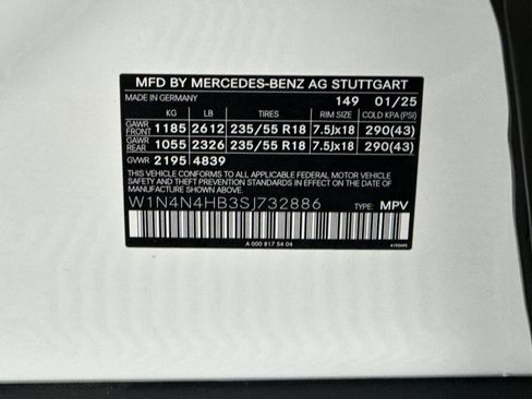 Certified 2025 Mercedes-Benz GLA 250 4MATIC image 17