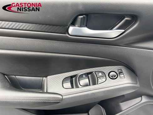 Used 2024 Nissan Altima 2.5 SV image 37