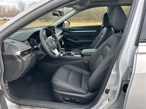 New 2025 Nissan Altima 2.5 SL image 9