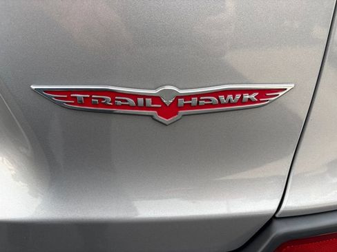 Used 2020 Jeep Cherokee Trailhawk w/ Cold Weather Group AWD/4WD image 22
