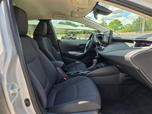 Used 2022 Toyota Corolla LE FWD image 27