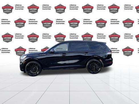 Used 2023 Lincoln Aviator Black Label w/ Jet Package image 2