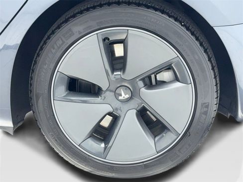 Used 2023 Tesla Model 3 Standard Range image 59