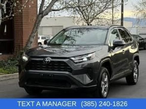 Used 2025 Toyota RAV4 XLE image 2