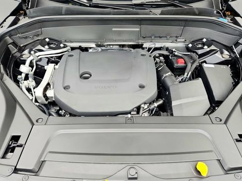 New 2025 Volvo XC90 B6 Plus w/ Protection Package Premier image 36
