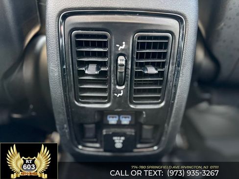 Used 2019 Jeep Grand Cherokee Limited AWD/4WD image 15