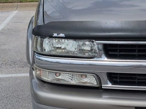 Used 2003 Chevrolet Tahoe LT AWD/4WD image 10