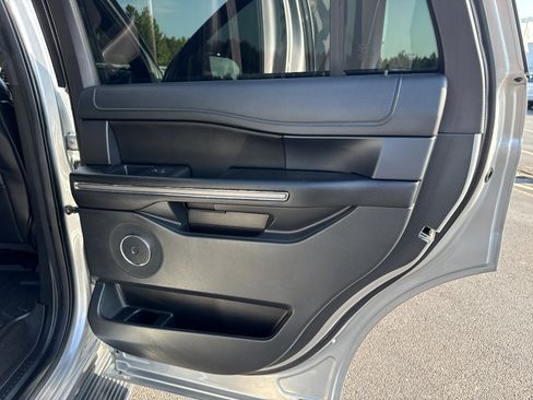 Certified 2021 Ford Expedition XLT RWD image 13