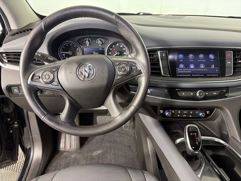 Used 2021 Buick Enclave Essence w/ Sport Touring Edition FWD image 3