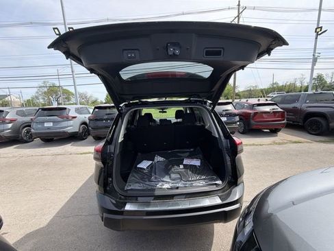 New 2026 Nissan Rogue SV AWD/4WD image 22