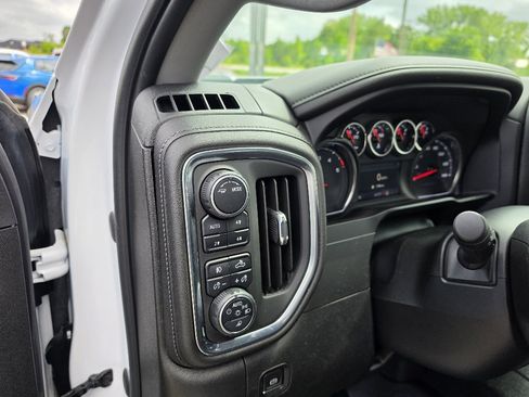Used 2021 Chevrolet Silverado 2500 LTZ AWD/4WD image 16