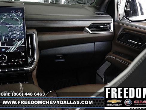 Used 2025 GMC Yukon XL Denali Ultimate AWD/4WD image 38