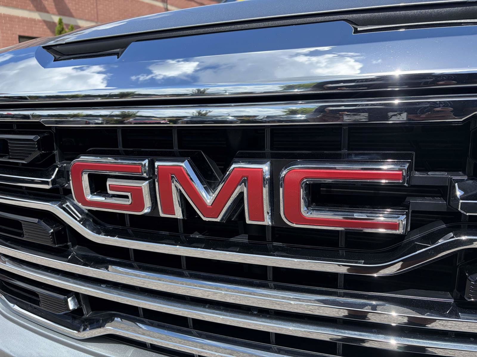 Used 2026 GMC Sierra 1500 SLT w/ X31 Off-Road Package AWD/4WD image 27