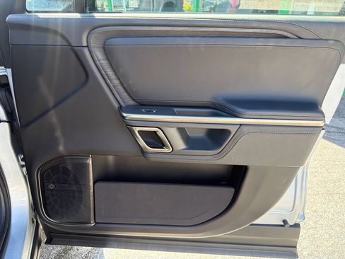Used 2024 Rivian R1S Adventure AWD/4WD image 18