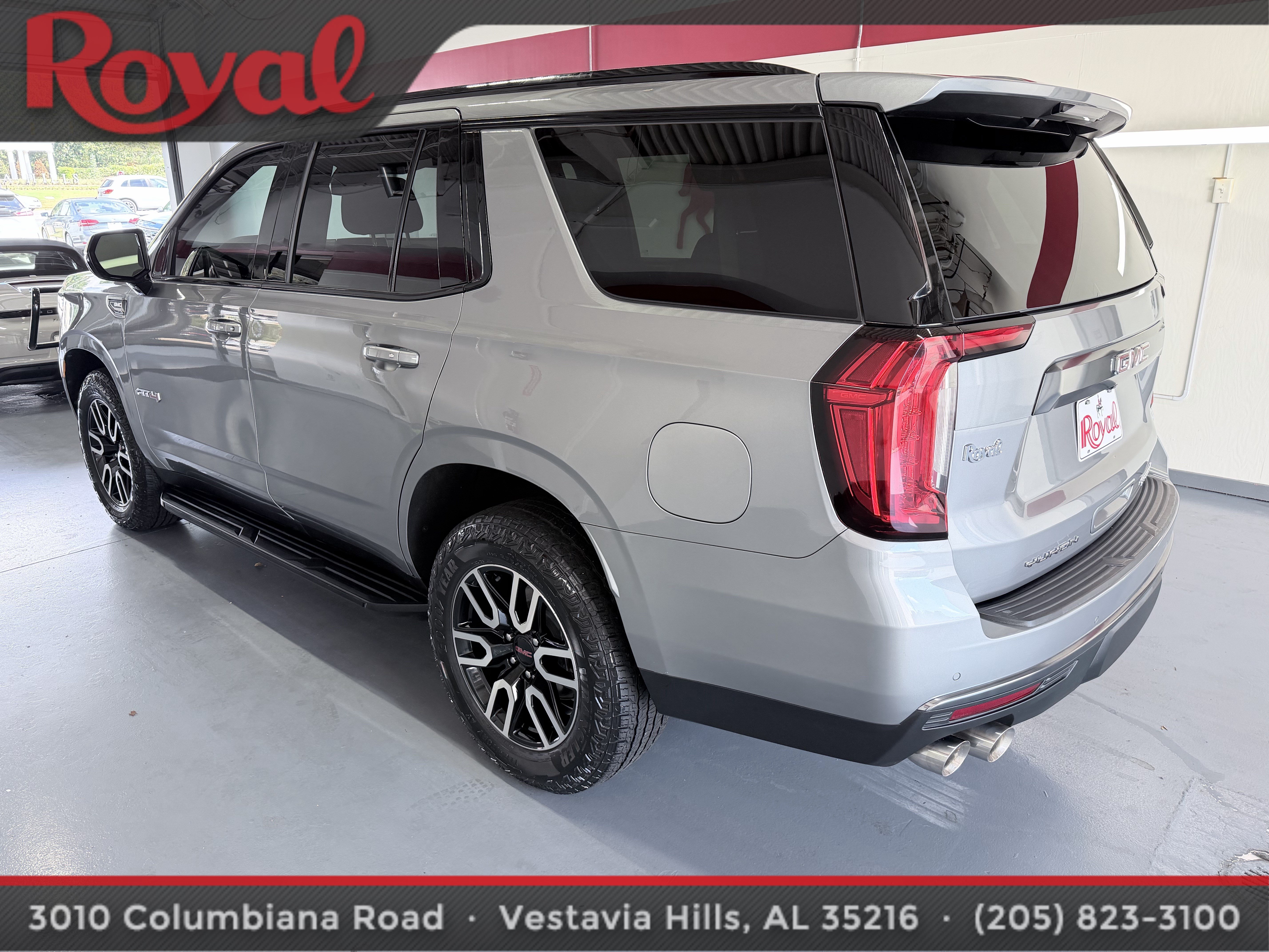 Used 2023 GMC Yukon AT4 AWD/4WD image 9