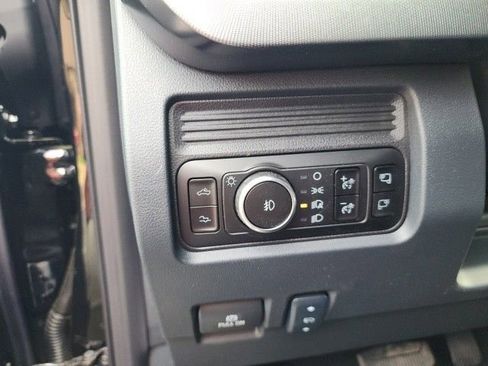 New 2025 Ford F250 Platinum image 12