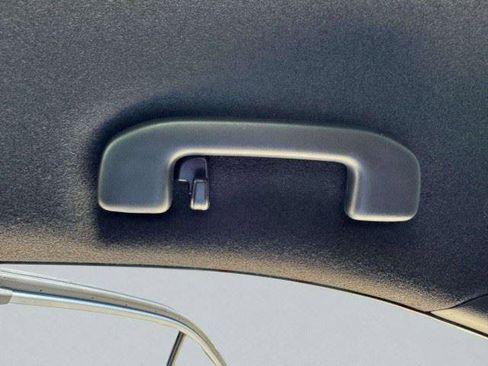 Used 2025 Toyota Corolla SE FWD image 50