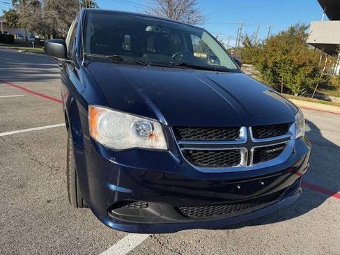 Used 2016 Dodge Grand Caravan American Value Package w/ UConnect Hands-Free Group image 7