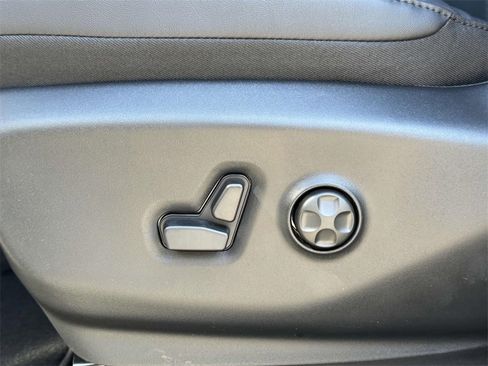 New 2026 Chrysler Voyager LX image 28