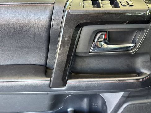 Used 2019 Toyota 4Runner TRD Off-Road Premium AWD/4WD image 11