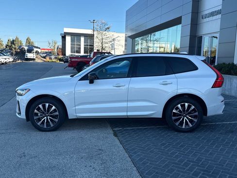 Used 2025 Volvo XC60 B5 Plus image 8