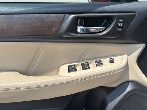 Used 2018 Subaru Outback 2.5i Limited AWD/4WD image 11