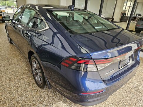 Used 2024 Honda Accord EX image 4