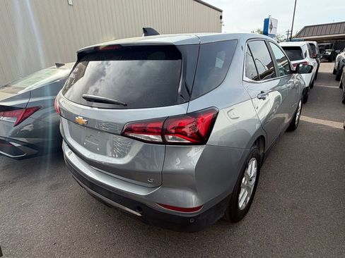 Used 2024 Chevrolet Equinox LT image 2