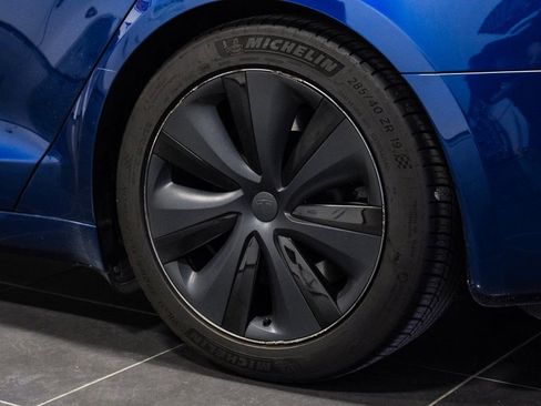 Used 2022 Tesla Model S image 60