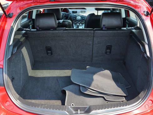 Used 2011 MAZDA MAZDA3 s Grand Touring w/ Tech Pkg FWD image 9