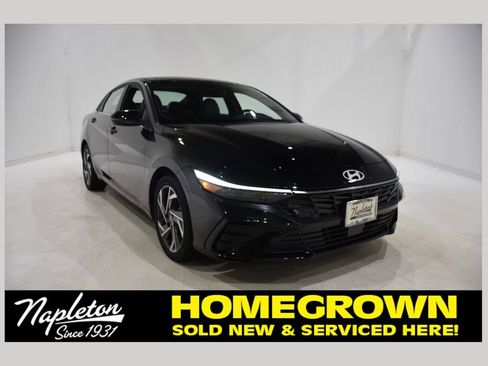 Used 2024 Hyundai Elantra Limited image 1